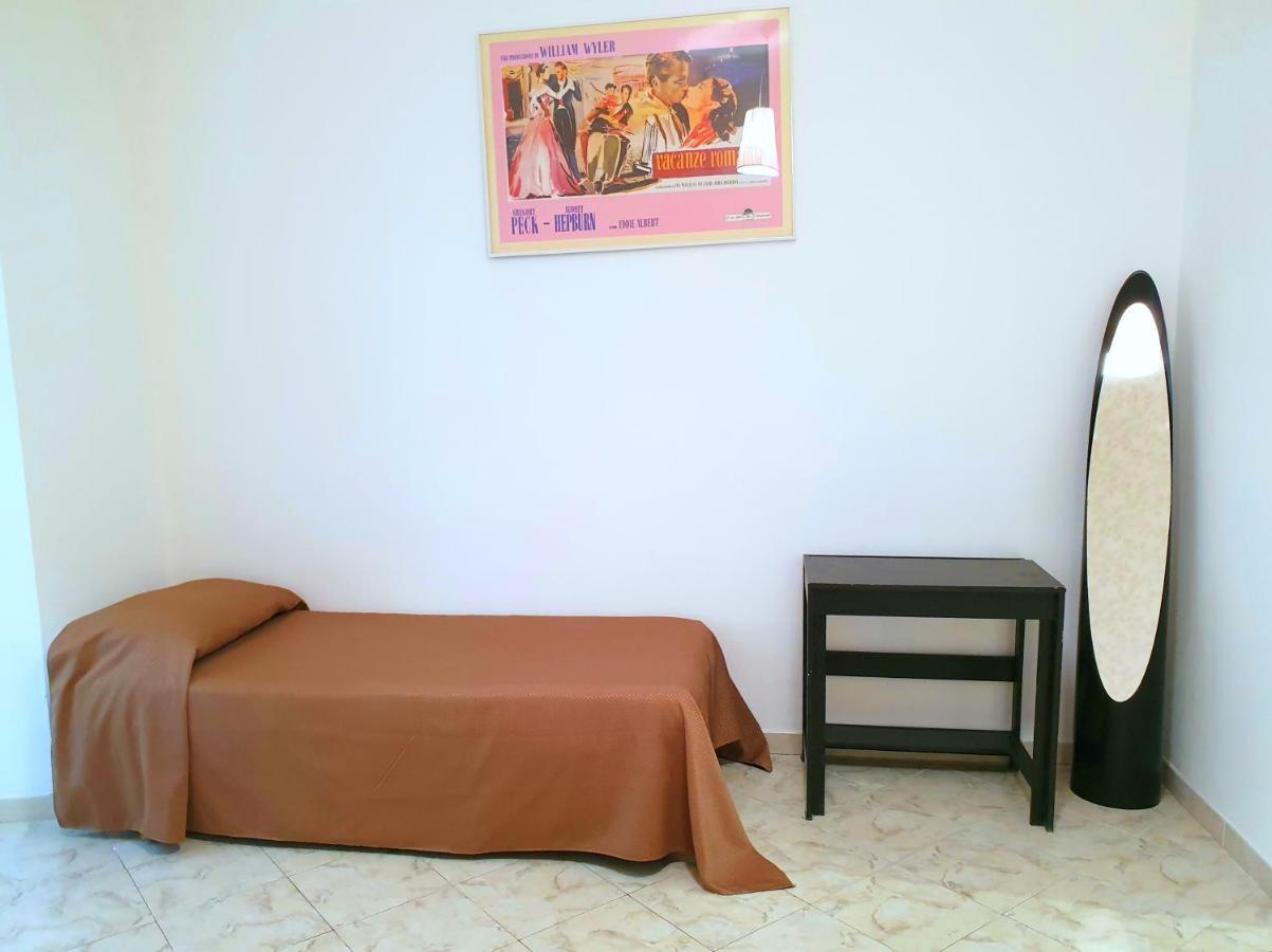 New Rome House Panzió Kültér fotó